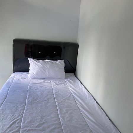 Khalisa Home Syariah Pontianak Esterno foto