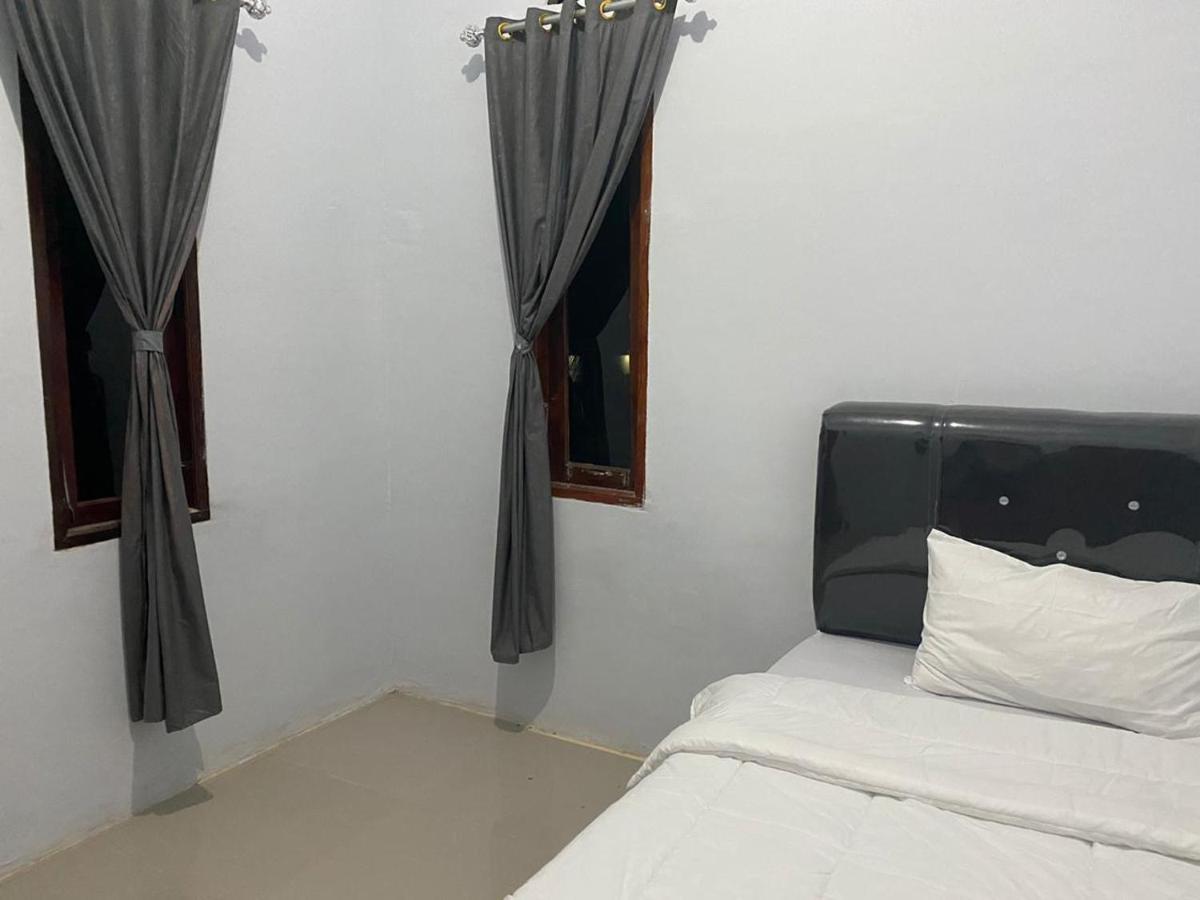 Khalisa Home Syariah Pontianak Esterno foto