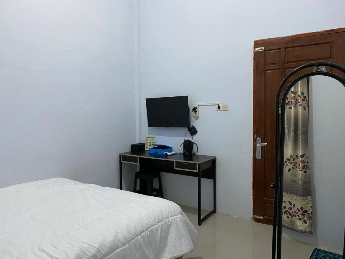 Khalisa Home Syariah Pontianak Esterno foto